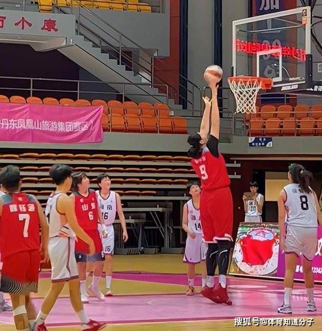 文德斯对哈默特等美国侦探小说家的喜好，得追溯至他的少年时代，汉德克也有同样的狂热。